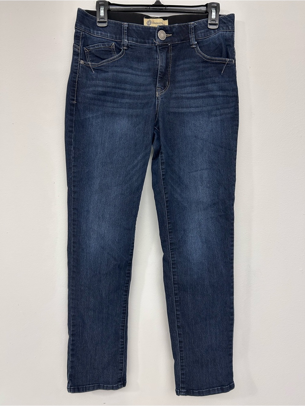 Democracy Women's Indigo Straight Leg Blue Jeans With AB Technology Size 8